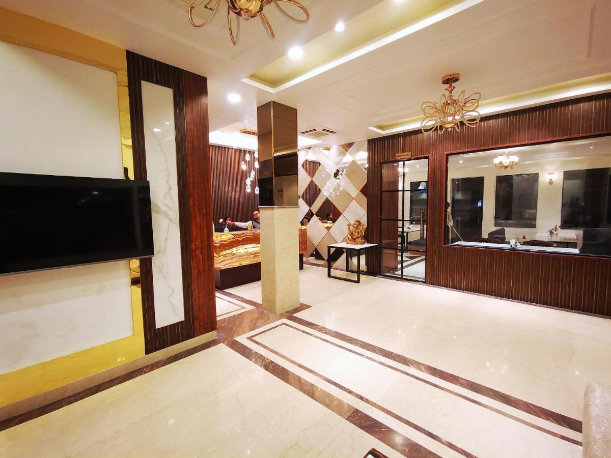Hotel Rio Benaras Varanasi Exteriör bild